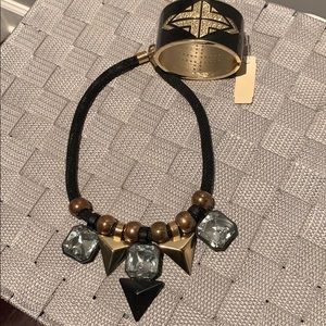 Necklace & bracelet set